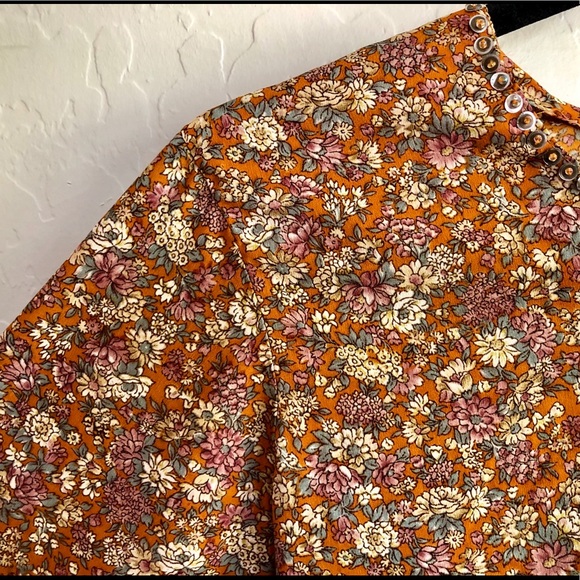 Silk floral blouse, made in India - Picture 5 of 7